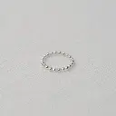 anillo_minimal_bolitas_plata.webp