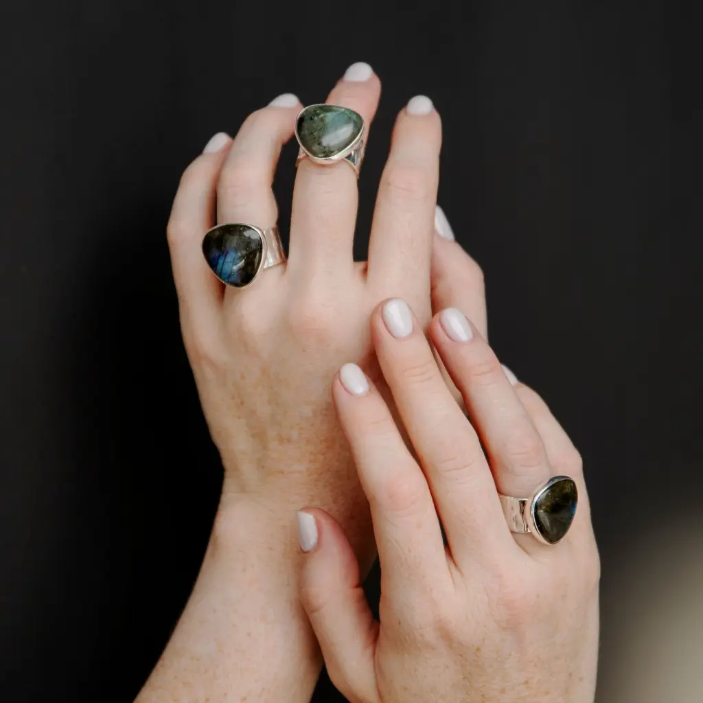 anillos-triangulares-grandes.webp
