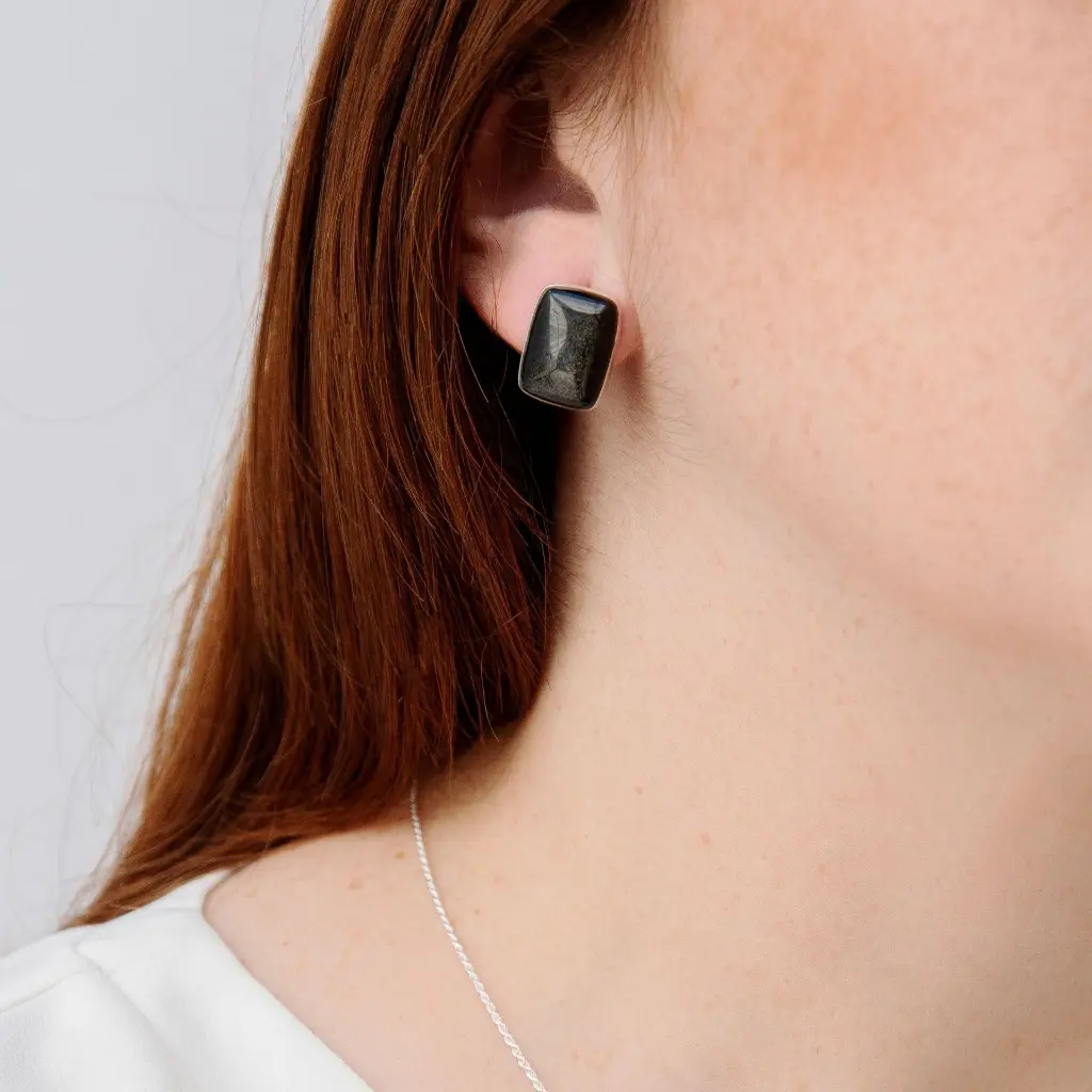 aretes-rectangulares-con-obsidiana-y-plata.webp