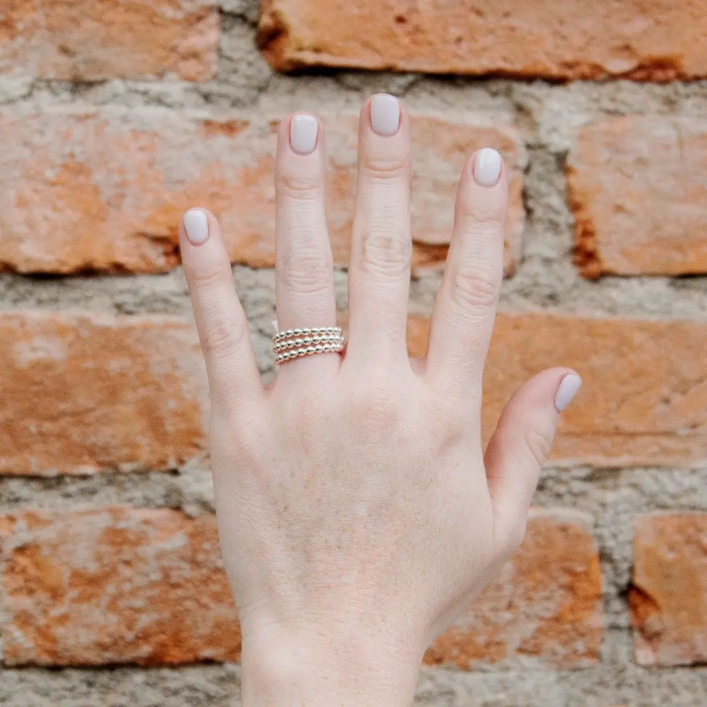 anillo_bolitas_plata_xej.webp