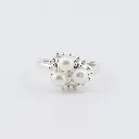 anillo_texturado_con_perla.webp