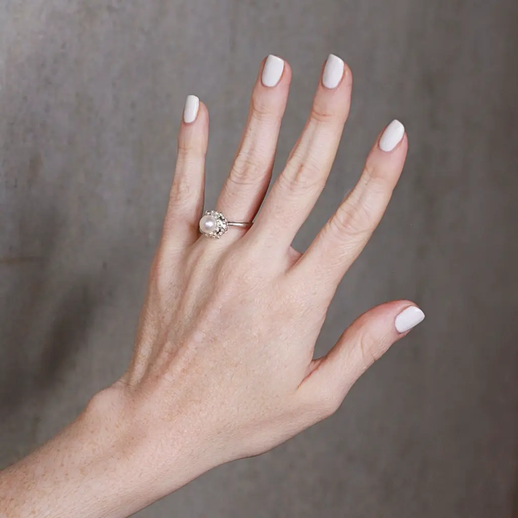 anillo_de_plata_con_perla.webp