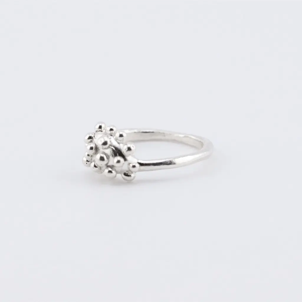 anillo_plata_texturado.webp