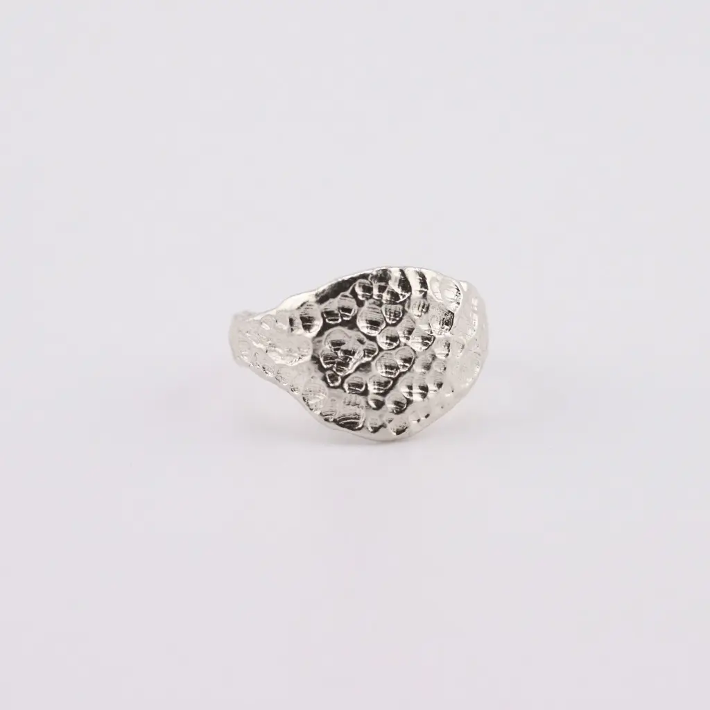 anillo_en_plata_texturado.webp