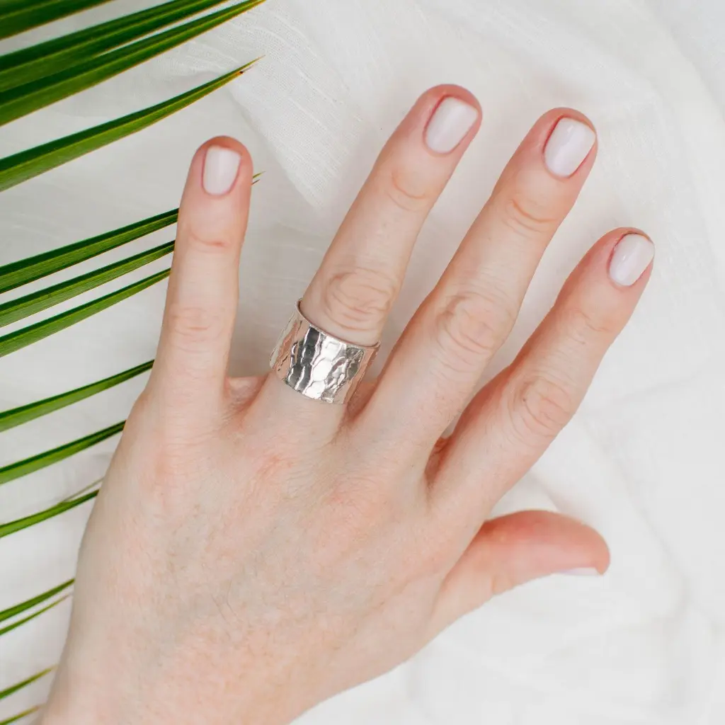 anillo_texturado_banda.webp