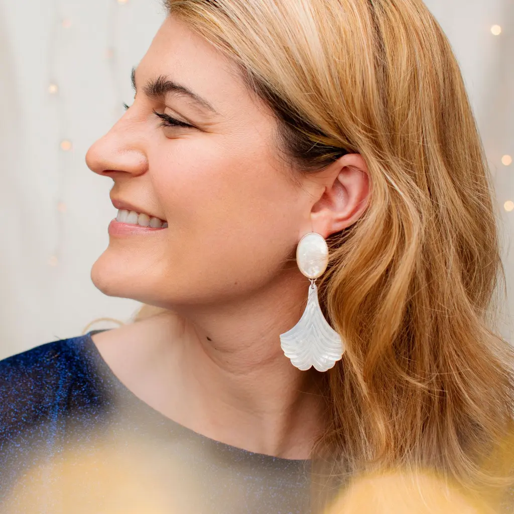 aretes_statement_madre_perla_plata.webp