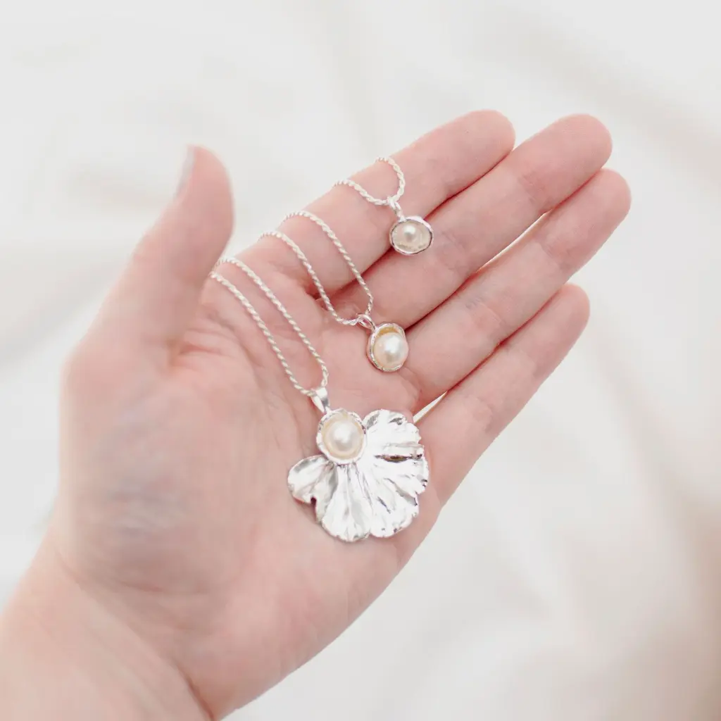 dijes_regalar_perla_plata.webp