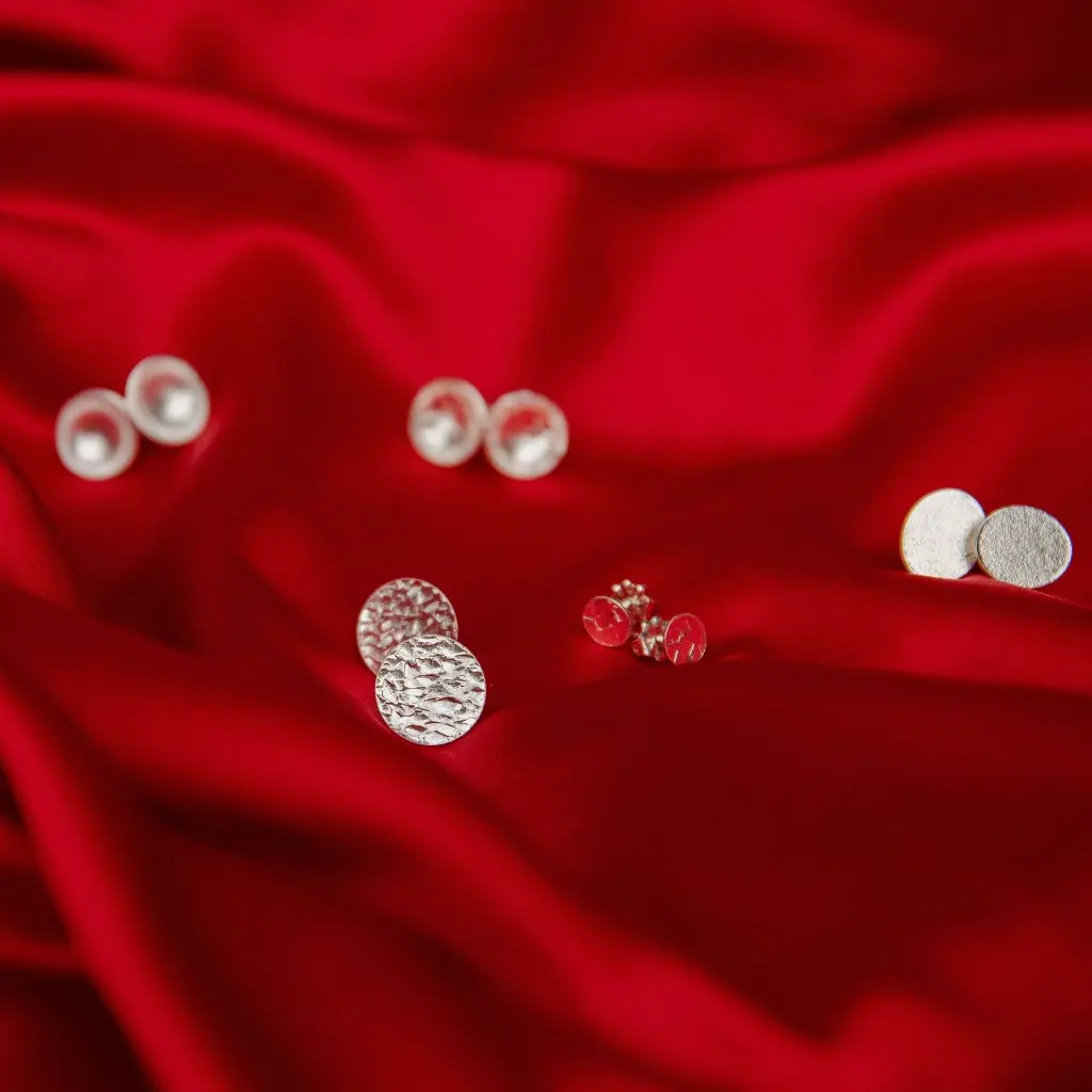 minimal-sterling-silver-earrings.webp