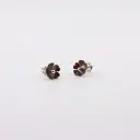 Aretes Concha Flor Pequeña