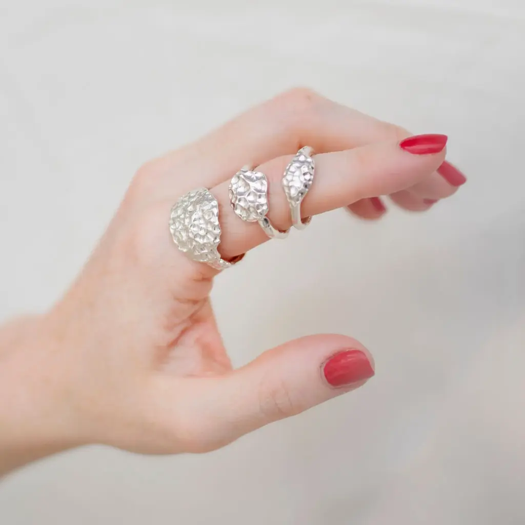 Anillo Coral Sello Pequeño