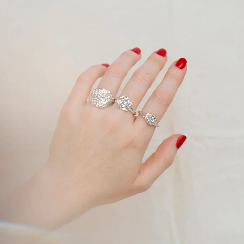 Anillo Coral Sello Pequeño