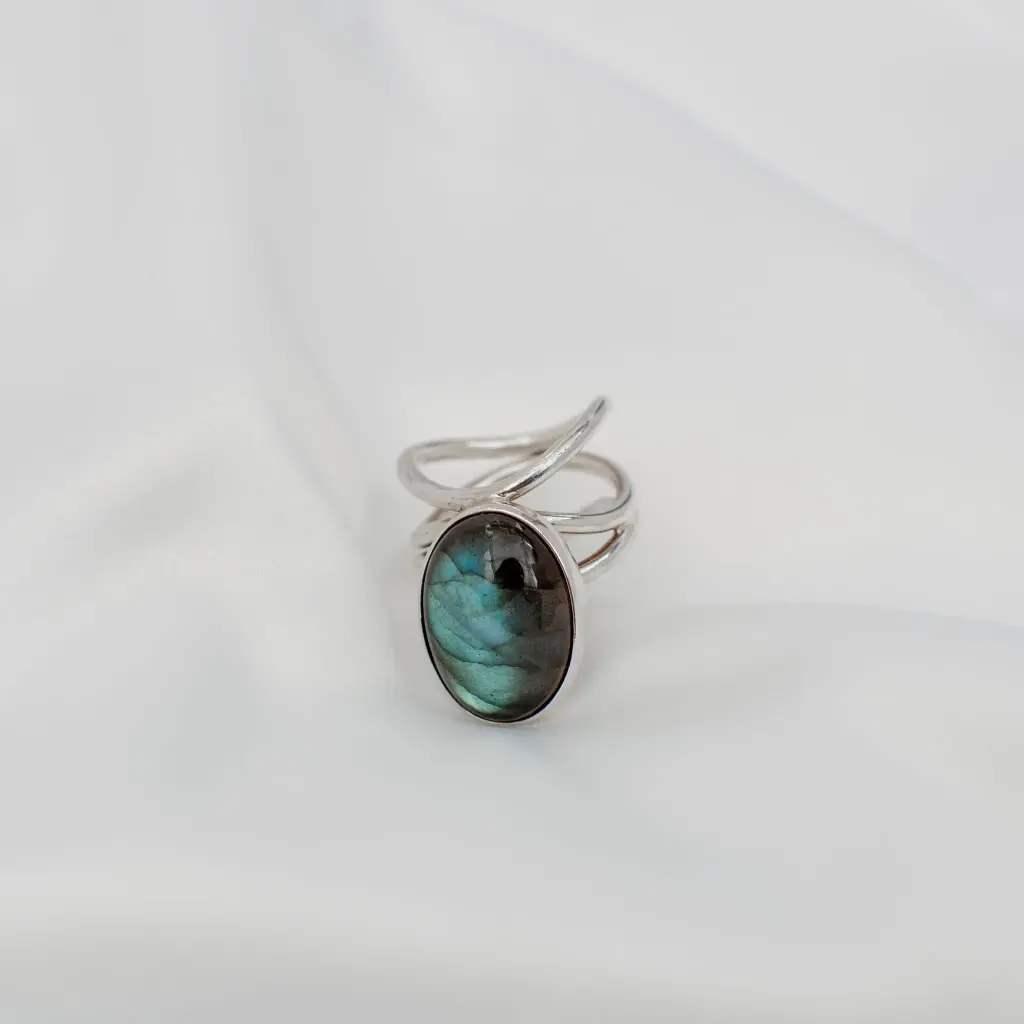 Anillo Tres Aros Piedra Ovalada Mediana