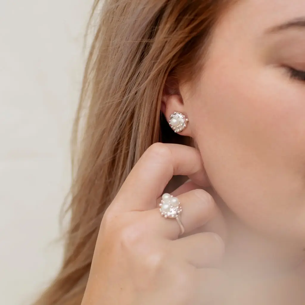 Anillo Granulado Tres Perlas