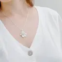 Dije Guacal Perla Geranio Pequeño