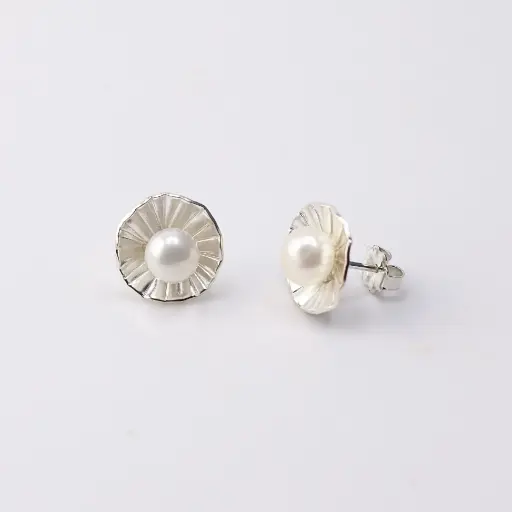 [004294] Aretes Flor Perla Grandes