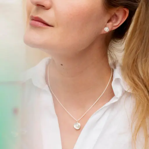[004295] Aretes Guacal Perla Pequeños