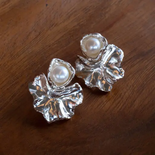 [004300] Aretes Guacal Perla Geranio