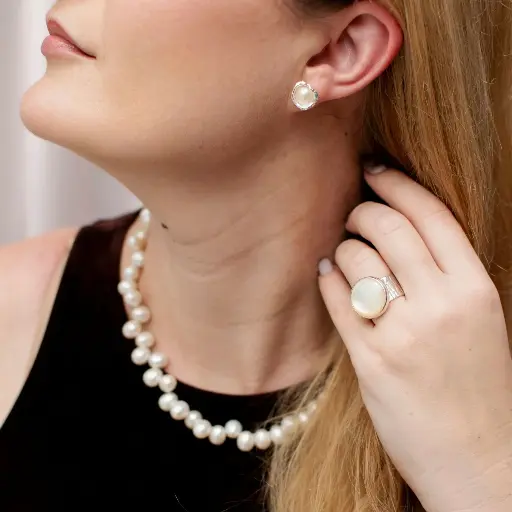 [004386] Collar Anudado 1V Perlas Alternadas