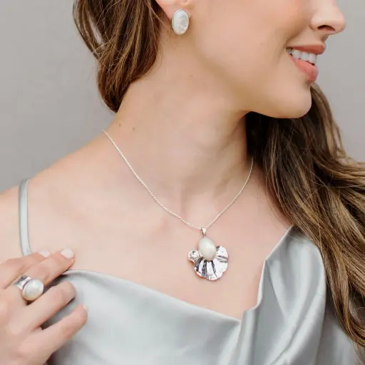 Dije Geranio Piedra Ovalada