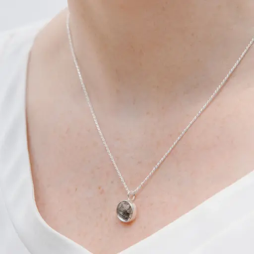 Dije Piedra Circular Pequeña