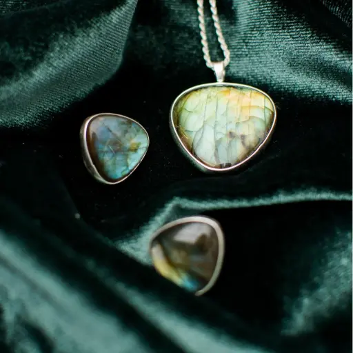 Aretes Piedra Triangular Grande