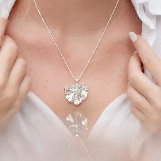 [021925] Dije Geranio Grande